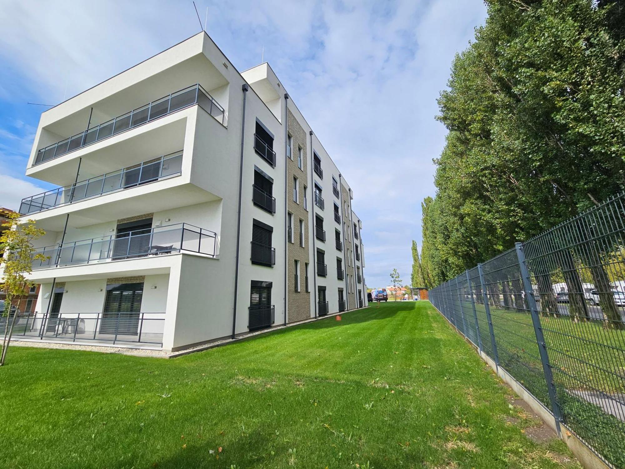Harmonia Riva Apartman B11 Dunaszerdahely Kültér fotó