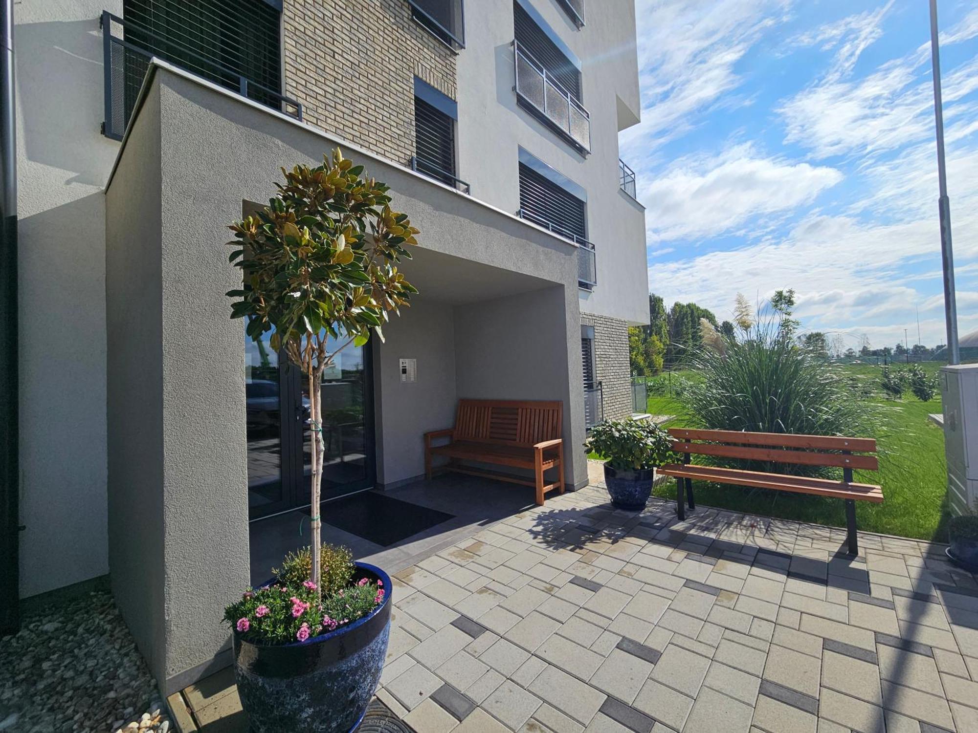 Harmonia Riva Apartman B11 Dunaszerdahely Kültér fotó